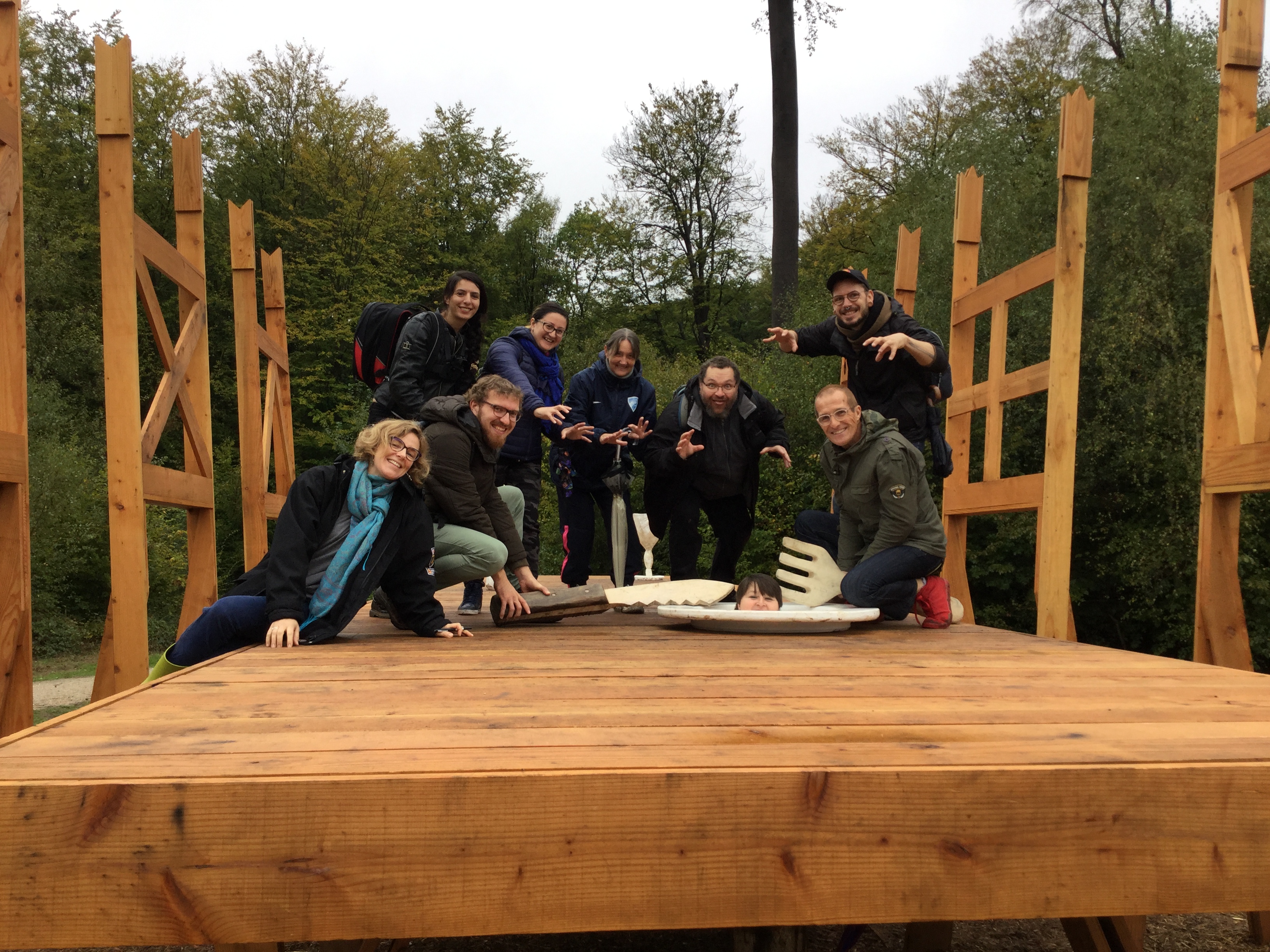 Le groupe à la forêt monumentale